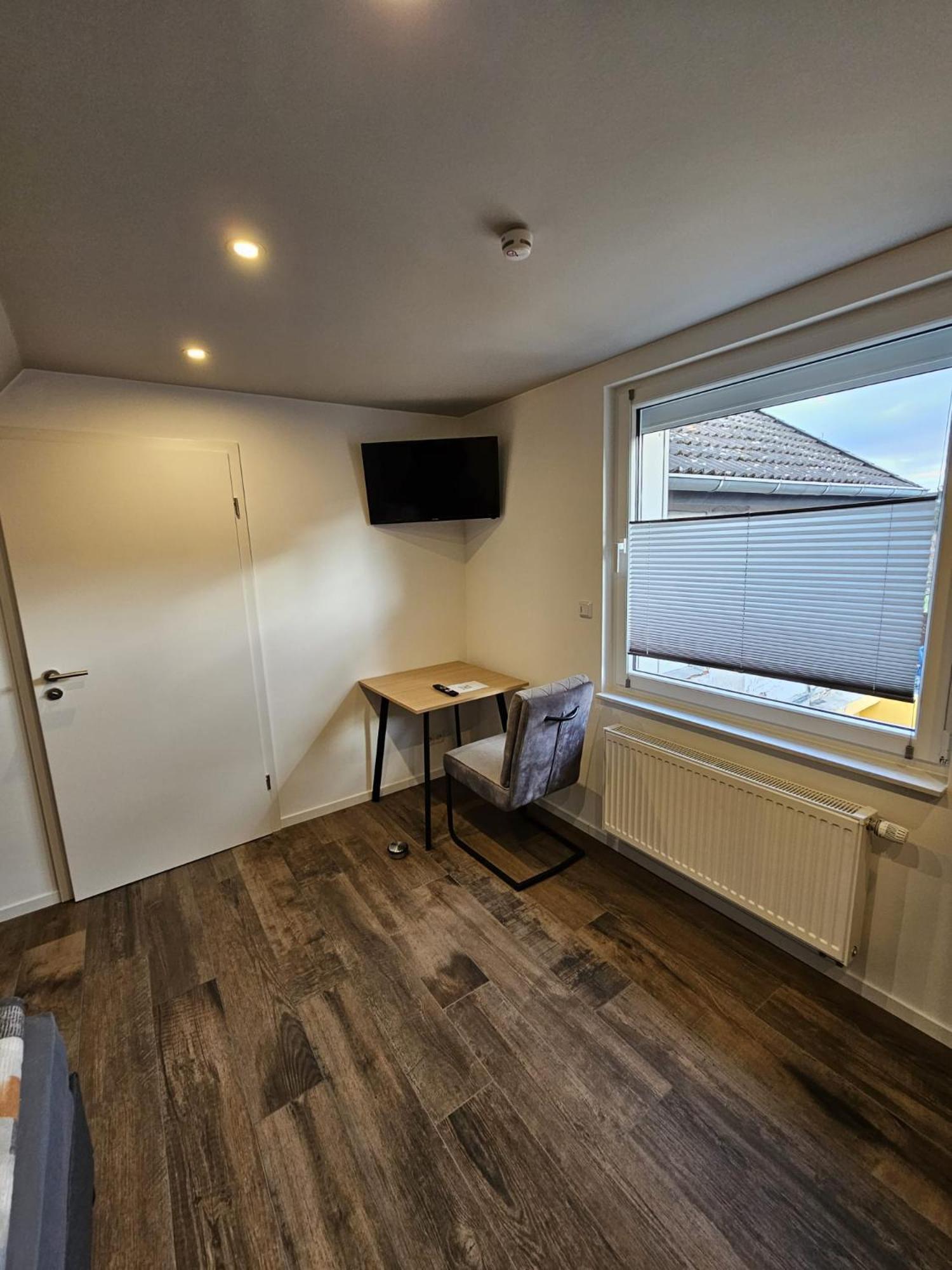 Uebernachtung An Der A2 Apartment Braunschweig Ngoại thất bức ảnh
